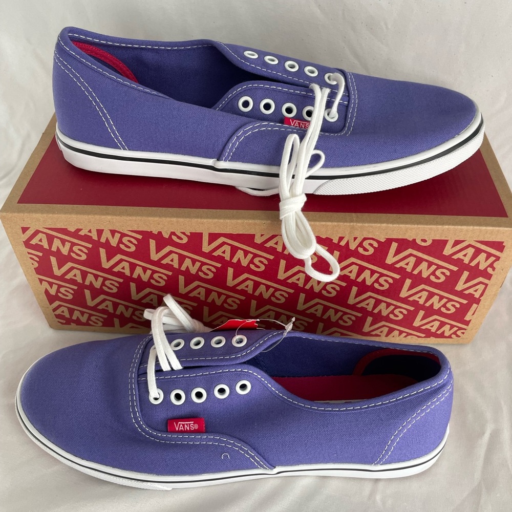 Vans 8 1/2 Womens purple shoes NWT